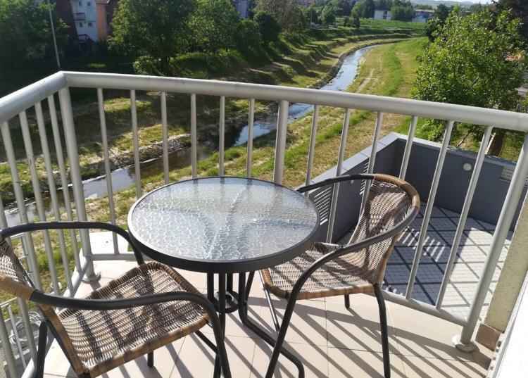 Holiday Wing Apartment 2 Jagodina Exteriér fotografie